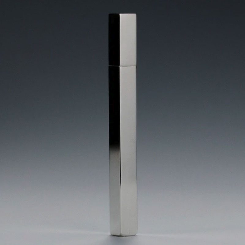 Queue Metal Black Lighter